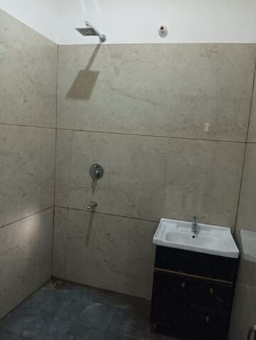 Furnished Amenities in 4 BHK Independent House at Prem Apartment, Pir Machalla – for Sale