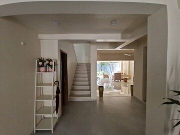 6+ BHK Villa – Exterior View View at Lokhandwala Complex, Andheri West - for Sale