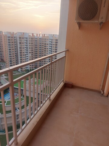 3 BHK Apartment For Rent in Shapoorji Pallonji Joyville Gurgaon, Sector 102