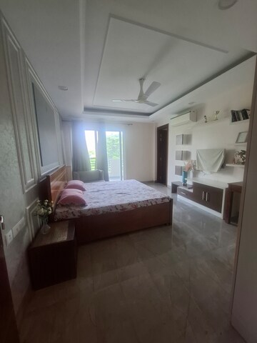 Staircase in 4 BHK Builder Floor at Malibu Shopping Arcade, Sector 47 – for Sale