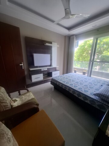 Kitchen in 4 BHK Builder Floor at Malibu Shopping Arcade, Sector 47 – for Sale