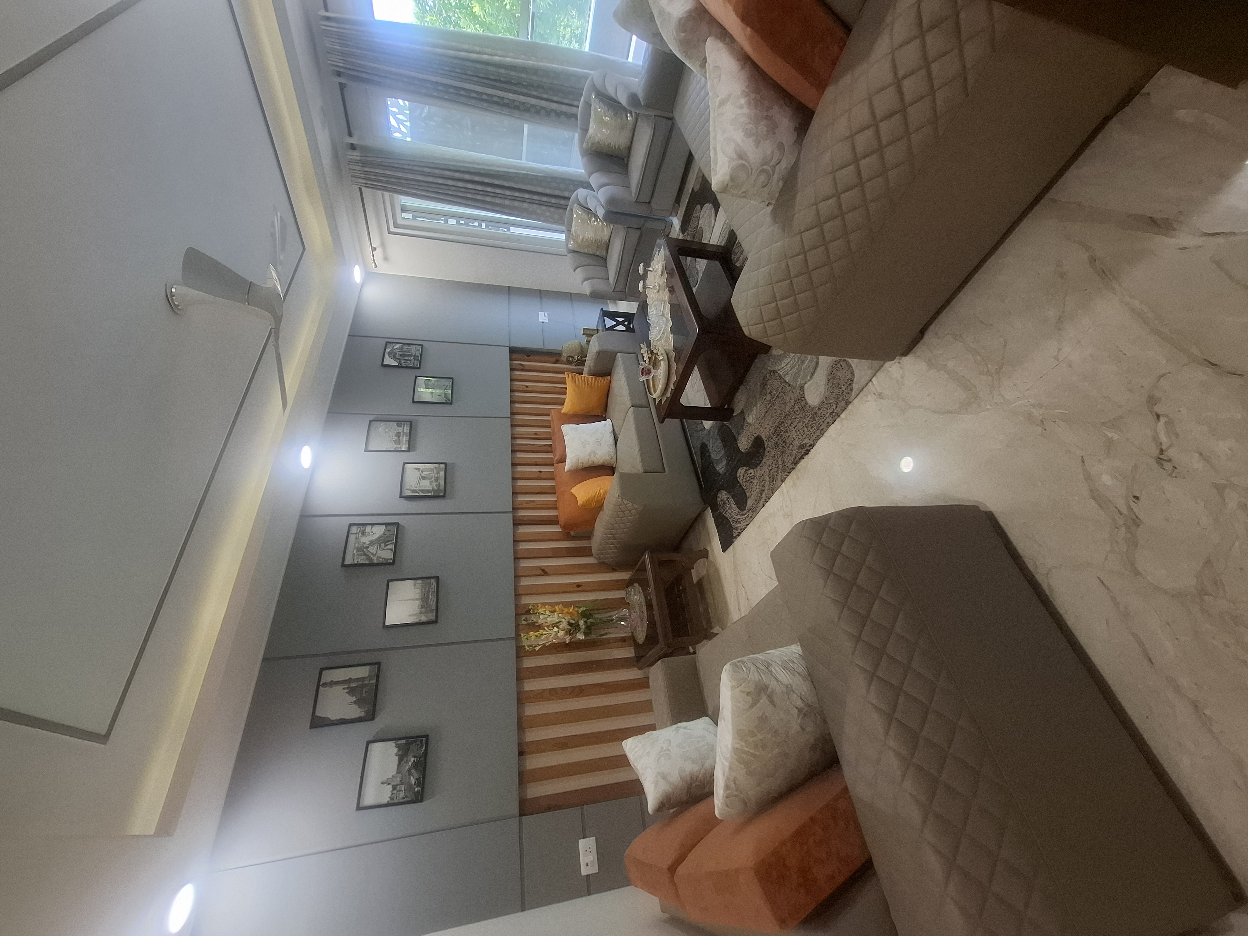 4 BHK + Servant Room Builder Floor For Sale in Malibu Shopping Arcade