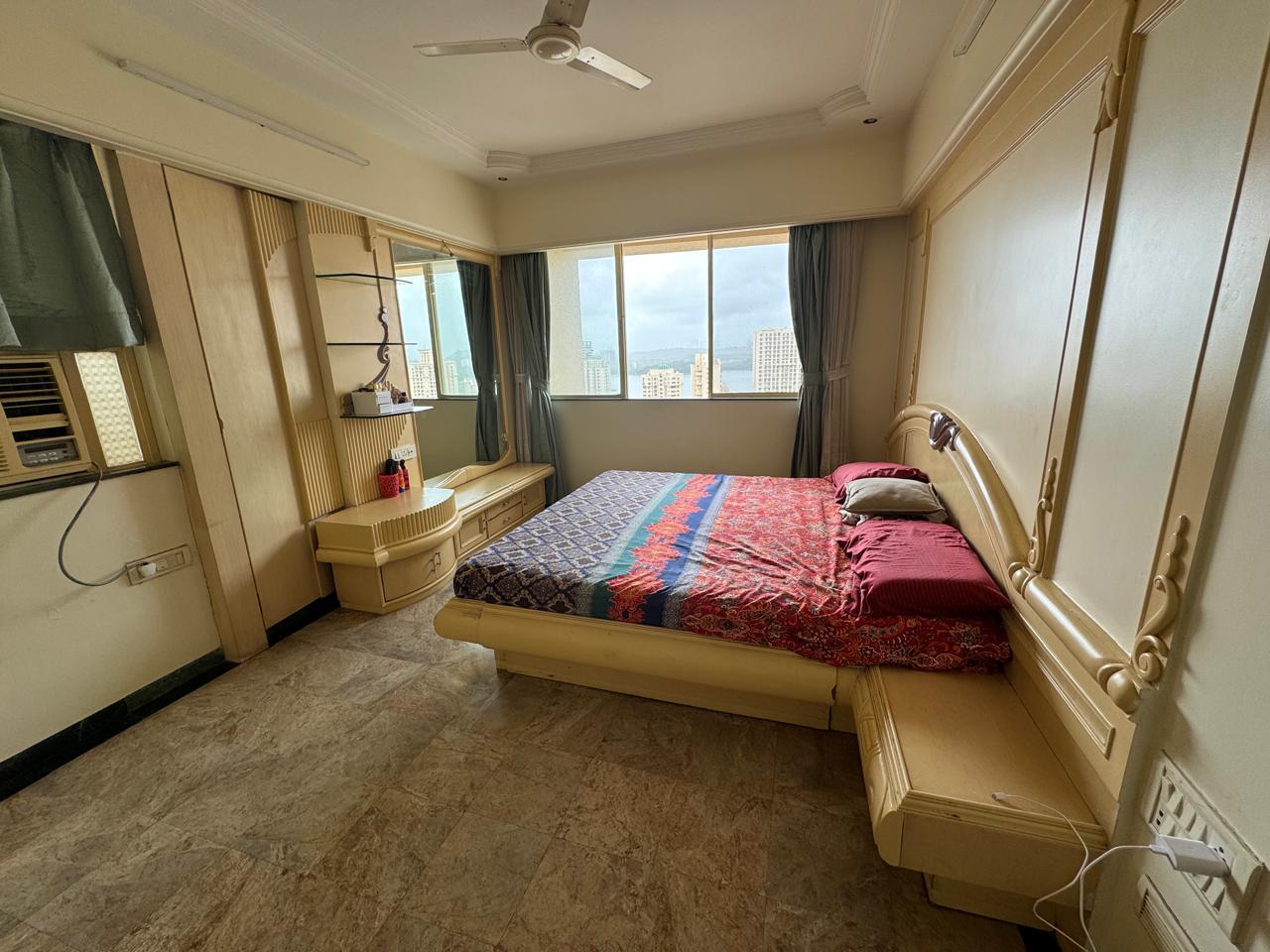 3 BHK + Servant Room Apartment For Rent in Hiranandani Glen Croft