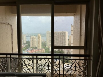 Room in 3 BHK Apartment at Hiranandani Glen Croft, Powai – for Rent