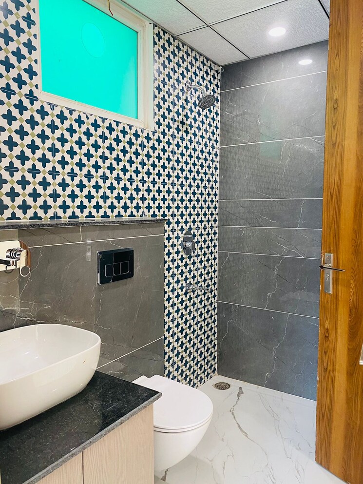 Bathroom, ghb-splande 3 Bedroom 1059 Sq.Ft. Apartment In Patiala Road Zirakpur 9043205