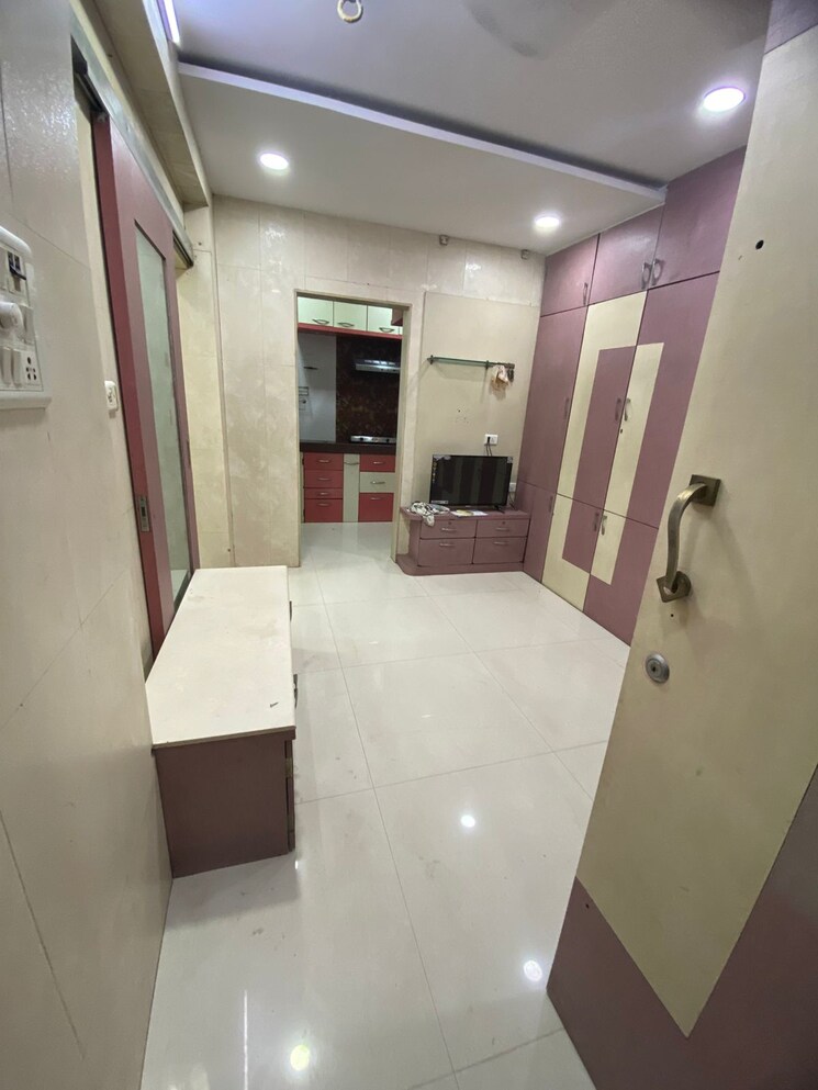 Living Room, jan-kalyan-society-kurla 1 Bedroom 320 Sq.Ft. Apartment In Kurla West Mumbai 9043209