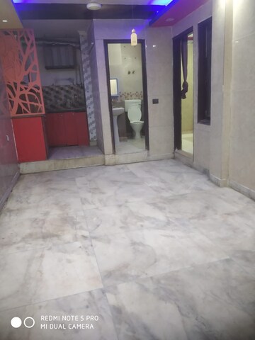 Room in 2 BHK Builder Floor at Govindpuri – for Rent