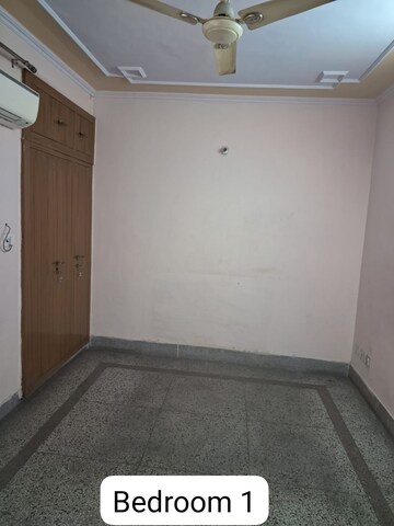 Room in 2 BHK Apartment at Vartalok Apartments, Vasundhara Sector 16 – for Sale