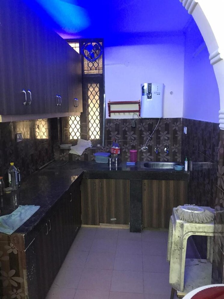 Kitchen, rajouri garden 2 Bedroom 150 Sq.Yd. Builder Floor In Rajouri Garden Delhi 9043221