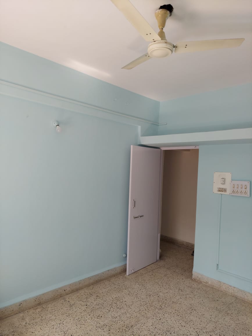 Bedroom in 1 BHK Apartment at Tejovalay Apartment, Karve Nagar – for Rent