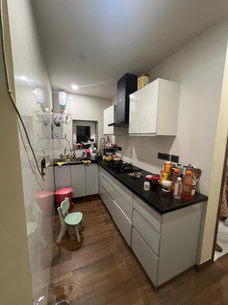 Kitchen, east of kailash 3 Bedroom 1800 Sq.Ft. Builder Floor In East Of Kailash Delhi 9043244