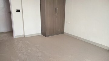 Room in 3 BHK Apartment at Pareena The Elite Residences, Sector 99 – for Rent