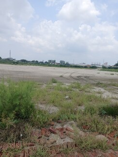 Plot For Sale in Ajhai Khurd