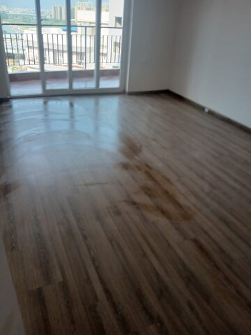 Room in 3 BHK Apartment at Pareena The Elite Residences, Sector 99 – for Rent