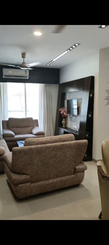 Bedroom in 2 BHK Apartment at Suba Zircon, Andheri East – for Rent