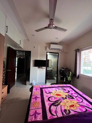 Bedroom in 2 BHK Apartment at Honer Vivantis, Gopanpally – for Rent