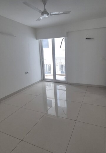 Room in 3 BHK Apartment at ATS Kocoon, Sector 109 – for Rent