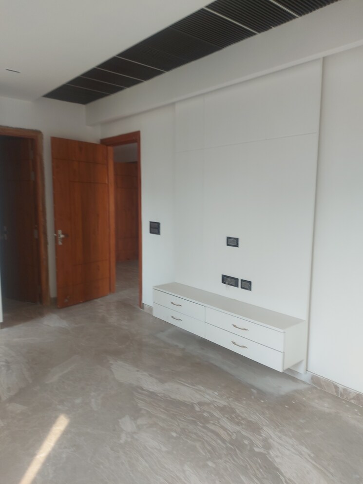 Room, hero-homes-palatial 2 Bedroom 1250 Sq.Ft. Apartment In Sector 104 Gurgaon 9043339