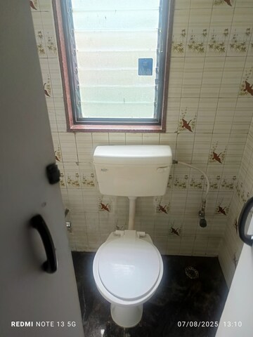 Attached Bathroom in 2 BHK Apartment at Andheri East – for Rent