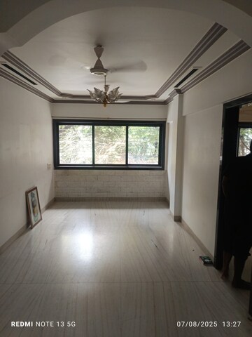 Room in 2 BHK Apartment at Andheri East – for Rent