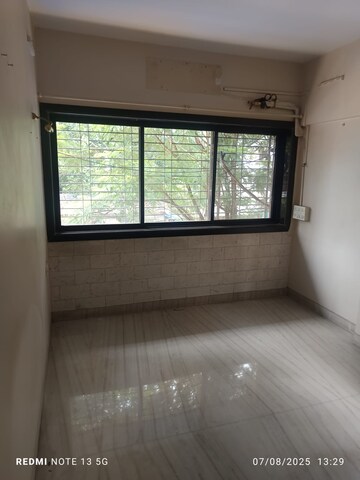 Room in 2 BHK Apartment at Andheri East – for Rent