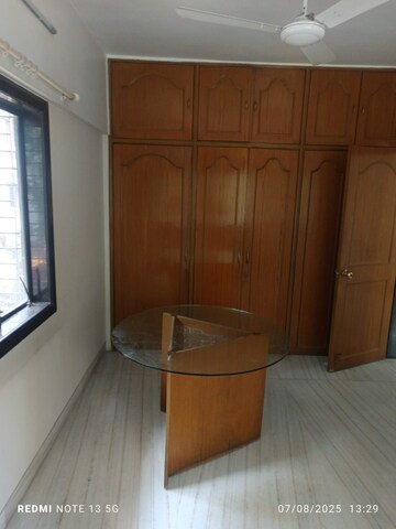 Room in 2 BHK Apartment at Andheri East – for Rent