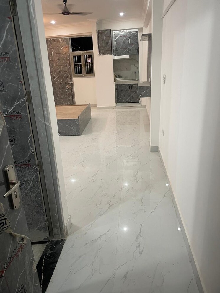 Balcony, sarita vihar 1 Bedroom 480 Sq.Ft. Apartment In Sarita Vihar Delhi 9043330