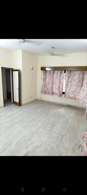Room in 2 BHK Builder Floor at Dayanand Colony – for Sale