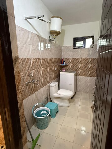Bathroom in 2 BHK Builder Floor at Jakhan – for Rent