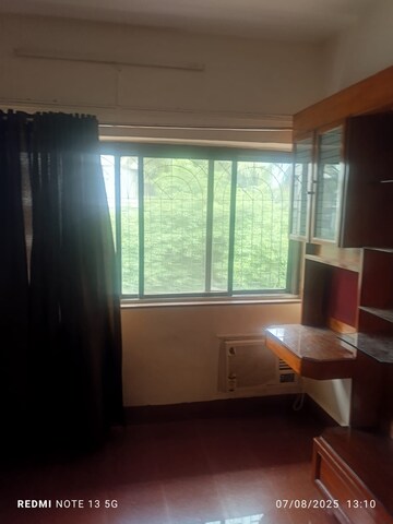 Room in 2 BHK Apartment at Andheri East – for Rent