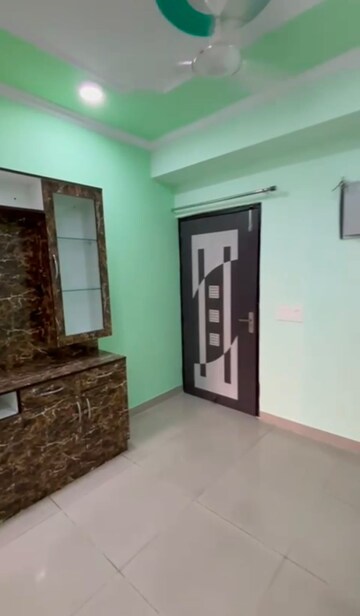 Room in Studio Apartment at Panchsheel Greens, Sector 16 Greater Noida – for Sale