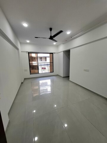 Room in 2 BHK Apartment at Andheri West – for Rent
