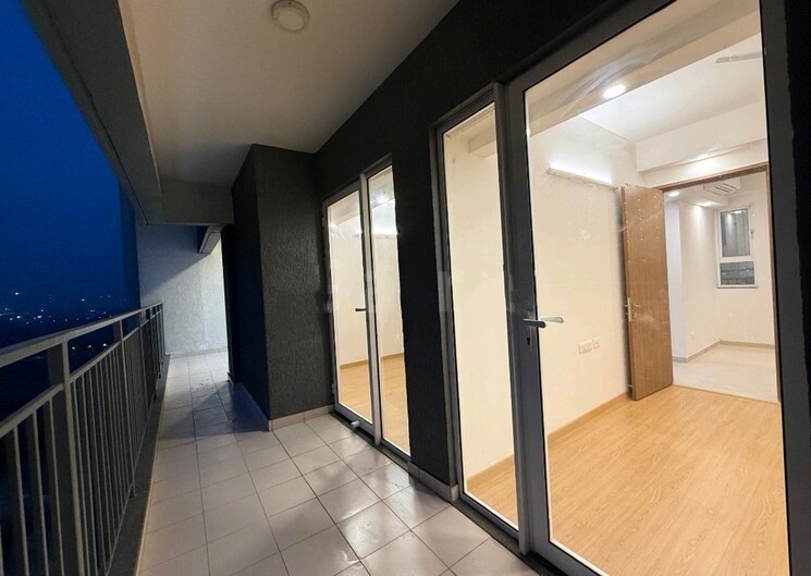 Balcony, godrej-woods 3 Bedroom 2259 Sq.Ft. Apartment In Sector 43 Noida 9043422