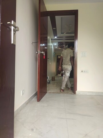 Building Lobby in 2 BHK Builder Floor at Lajpat Nagar 4 – for Rent