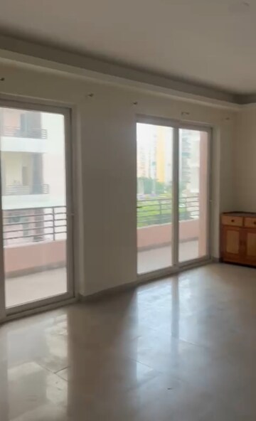 3 BHK Apartment For Rent in Puri Pranayam, Sector 82