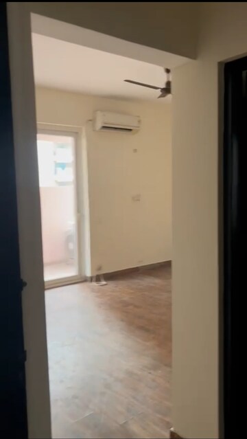 Room in 3 BHK Apartment at Puri Pranayam, Sector 82 – for Rent