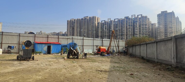 Exterior View, trg-the-mall Commercial Shop 220 Sq.Ft. In Nai Basti Dundahera Ghaziabad 9043480