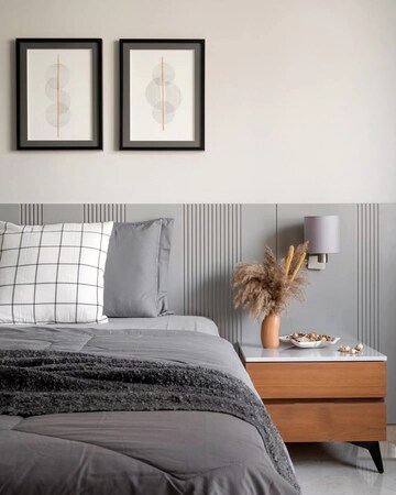 Bedroom in 3 BHK Apartment at Andheri West – for Rent