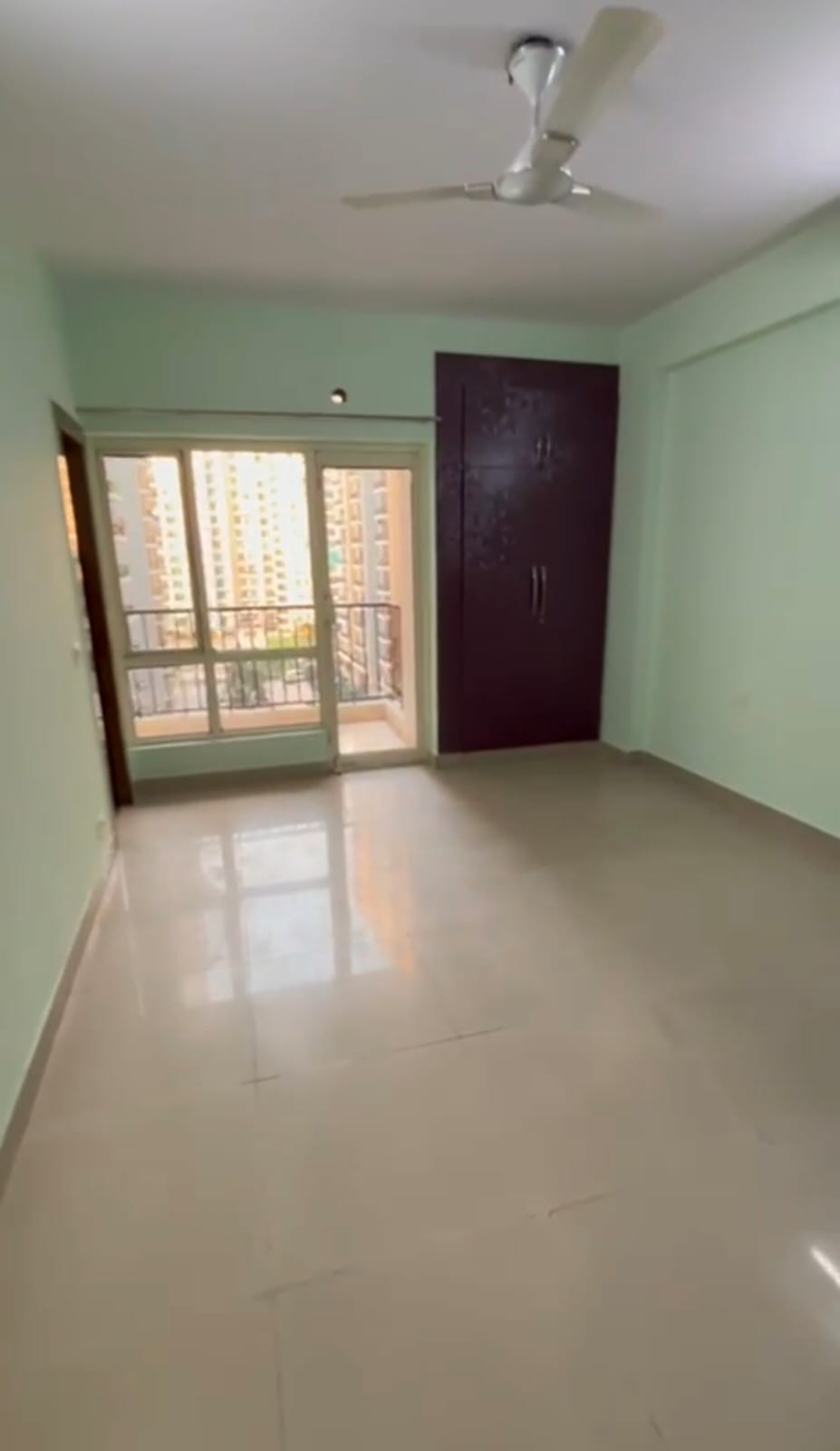 2.5 BHK Apartment For Sale in Panchsheel Greens