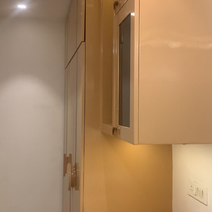 Room, rohini sector 23 4 Bedroom 2500 Sq.Ft. Builder Floor In Rohini Sector 23 Delhi 9043494