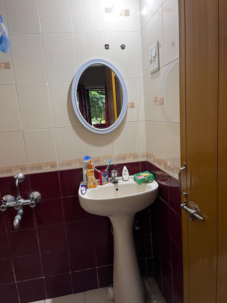 Attached Bathroom, tirupati-campus 3 Bedroom 1500 Sq.Ft. Apartment In Tingre Nagar Pune 9043481