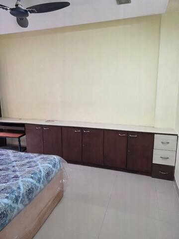 Bedroom in 2 BHK Apartment at Panom Park, Vile Parle East – for Rent