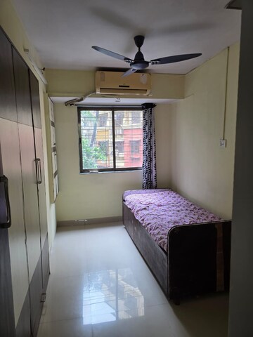Bedroom in 2 BHK Apartment at Panom Park, Vile Parle East – for Rent