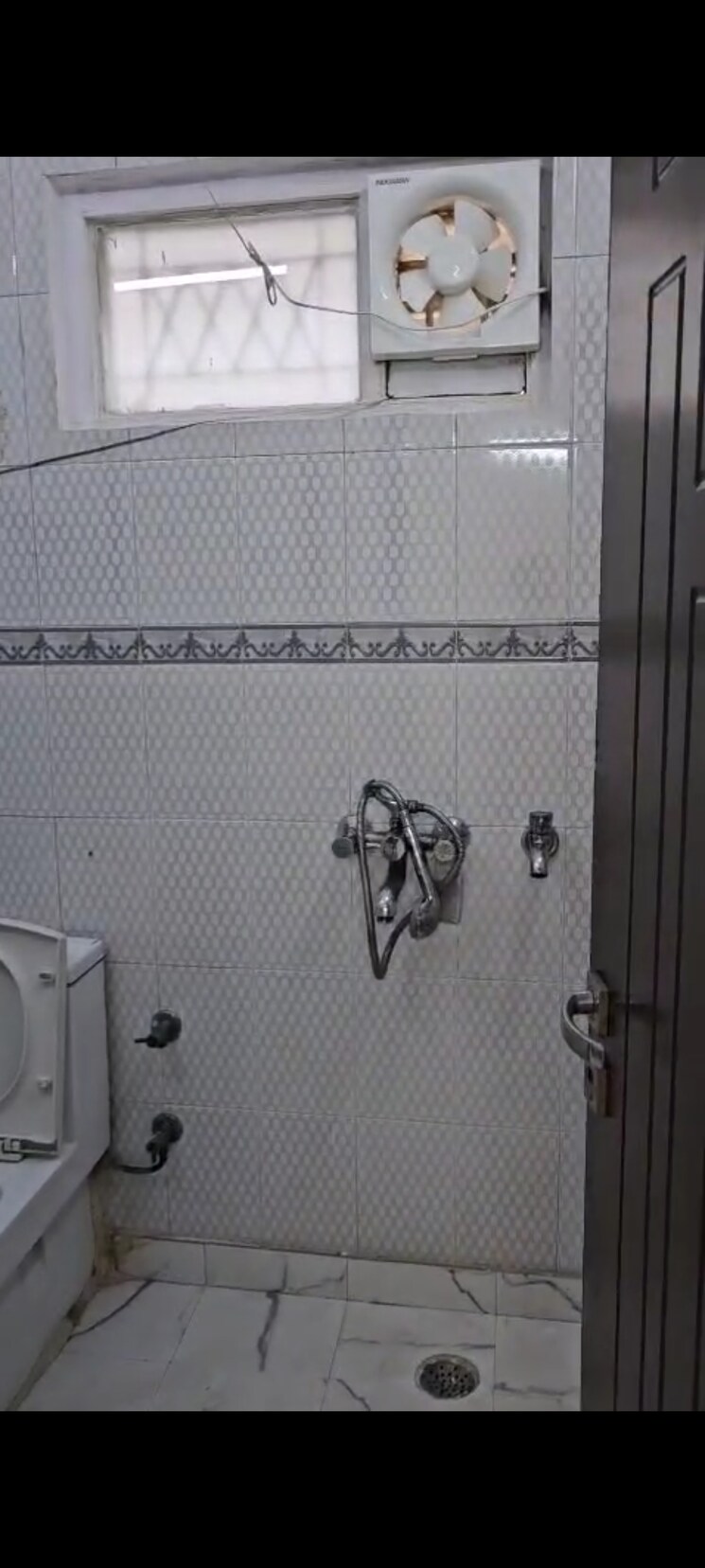 undefined, lajpat nagar 2 Bedroom 900 Sq.Ft. Builder Floor In Lajpat Nagar Delhi 9043510