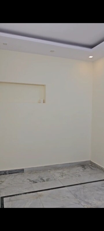 Room in 2 BHK Builder Floor at Lajpat Nagar – for Rent