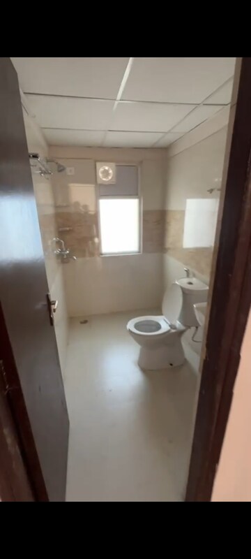 Bathroom in 3 BHK Apartment at Amrapali Golf Homes, Sector 4 Greater Noida – for Sale