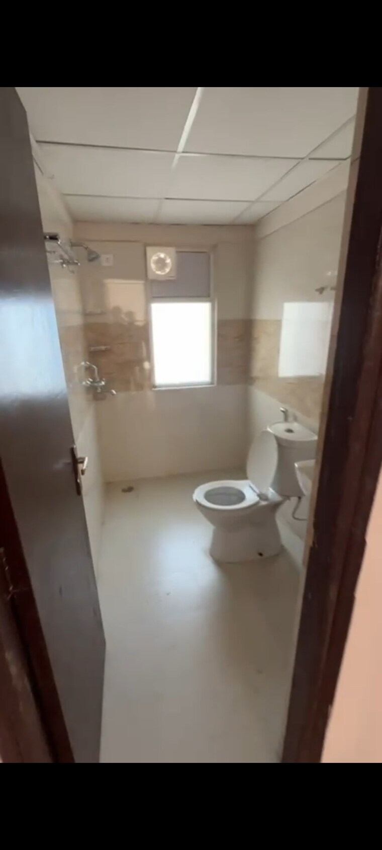 Bathroom, amrapali-golf-homes 3 Bedroom 1595 Sq.Ft. Apartment In Sector 4 Greater Noida Greater Noida 9043550