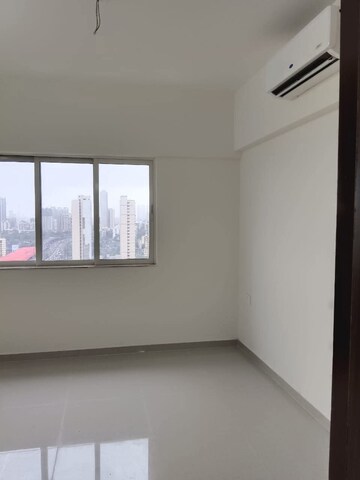 Room in 2 BHK Apartment at Omkar Signet, Malad East – for Rent