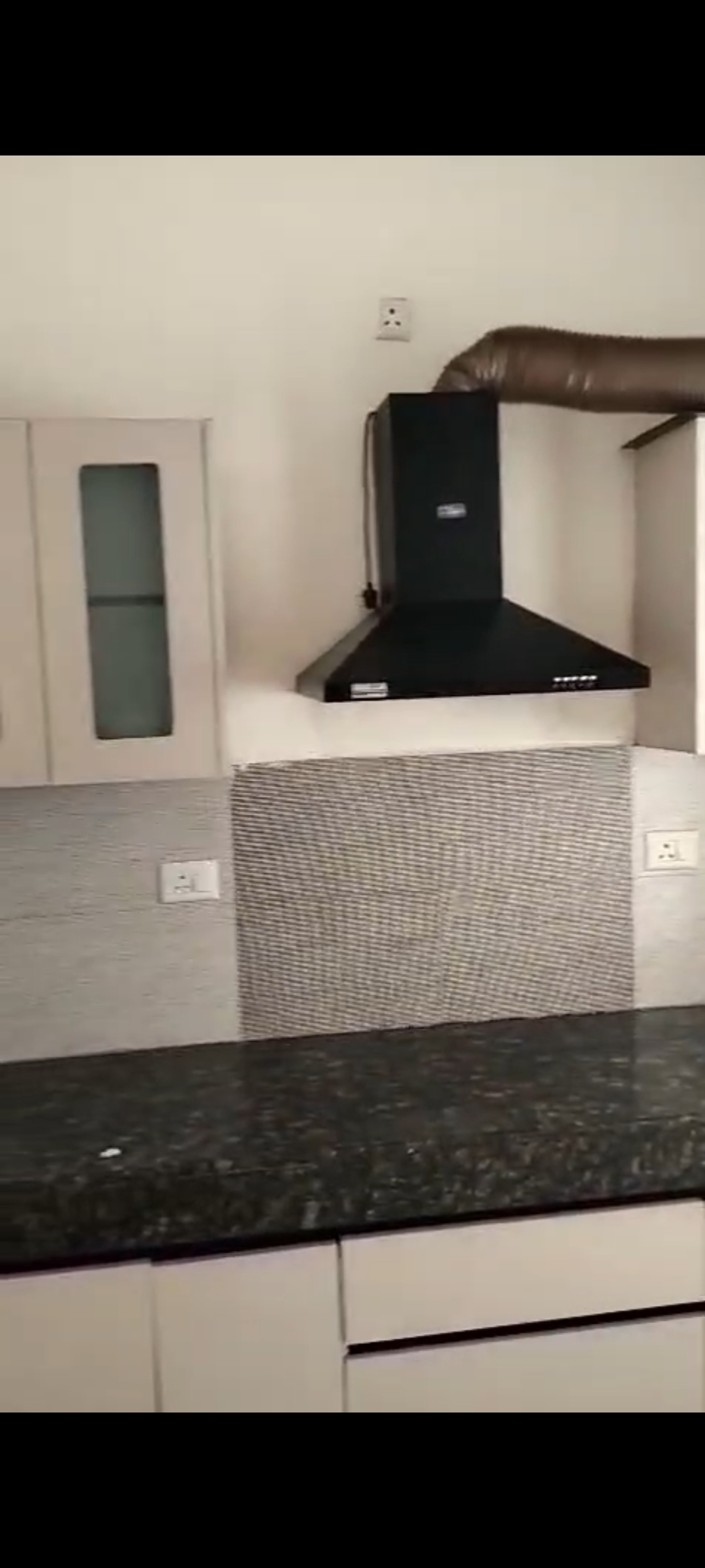 2.5 BHK + Servant Room Apartment For Rent in Sikka Karnam Greens