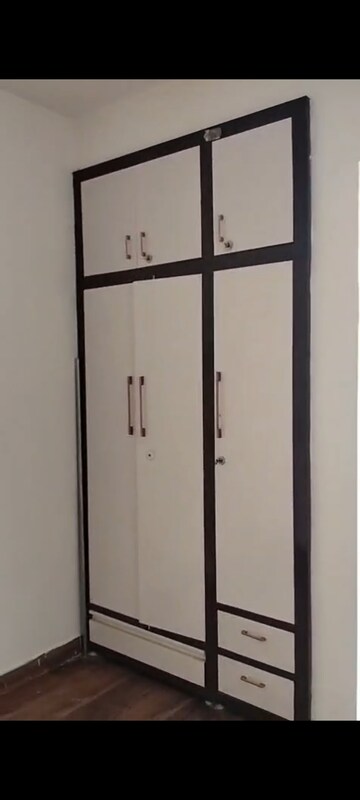 Furnished Amenities in 2.5 BHK Apartment at Sikka Karnam Greens, Sector 143b – for Rent